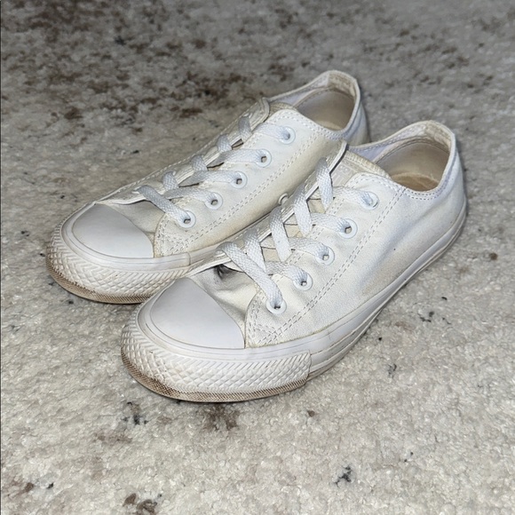 Converse Low-Top Sneaker - Picture 3 of 6